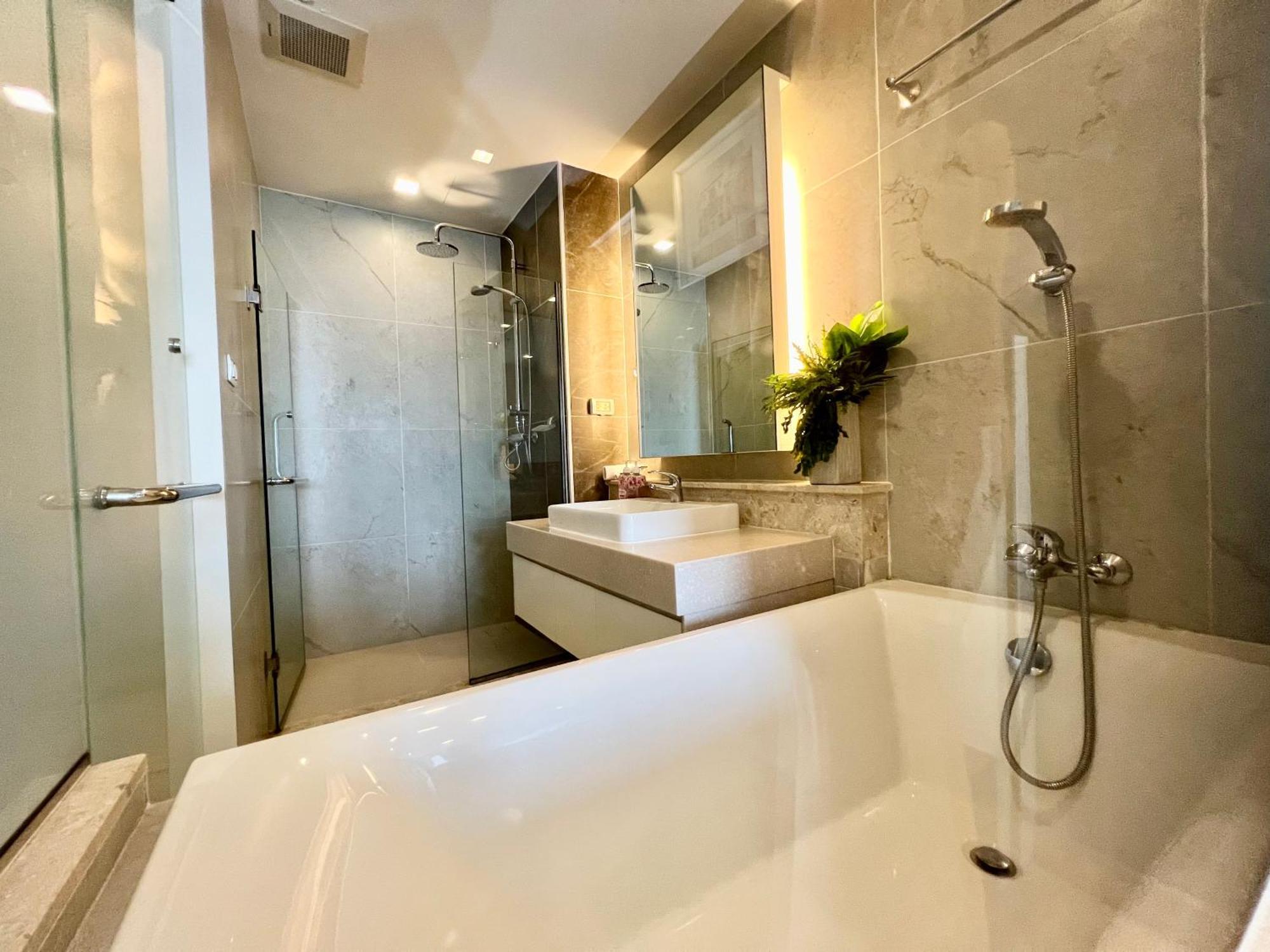 Cozy Luxury Condo @ The Astra Chiang Mai Exterior foto